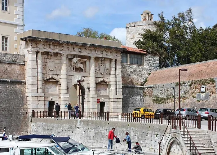 Girasole - Self Check In * 扎达尔